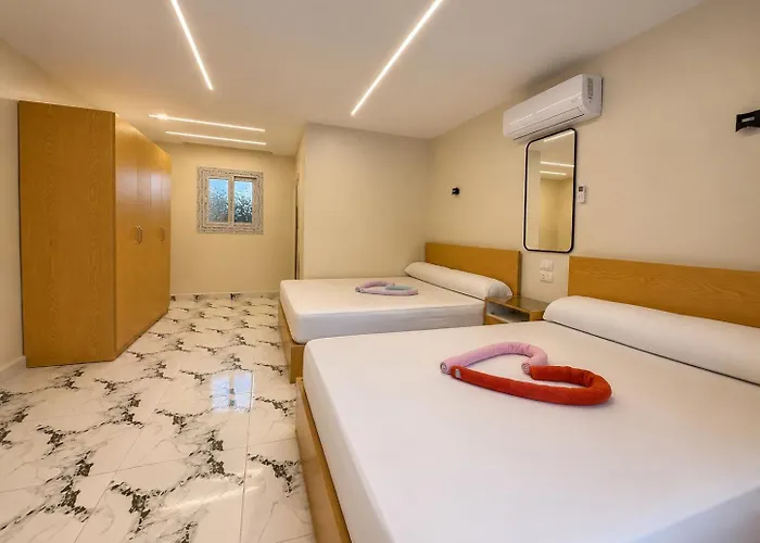 House Camp Resort *