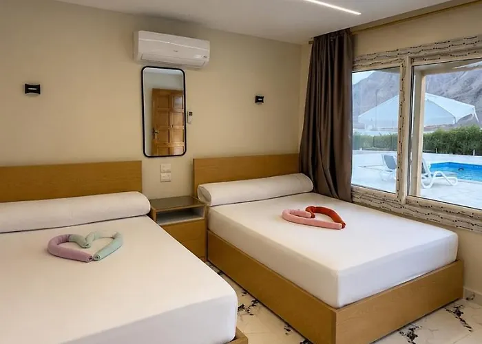 Resort House Camp *